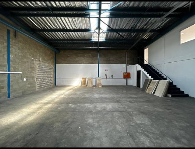 265M² WAREHOUSE TO LET IN EASTGATE
